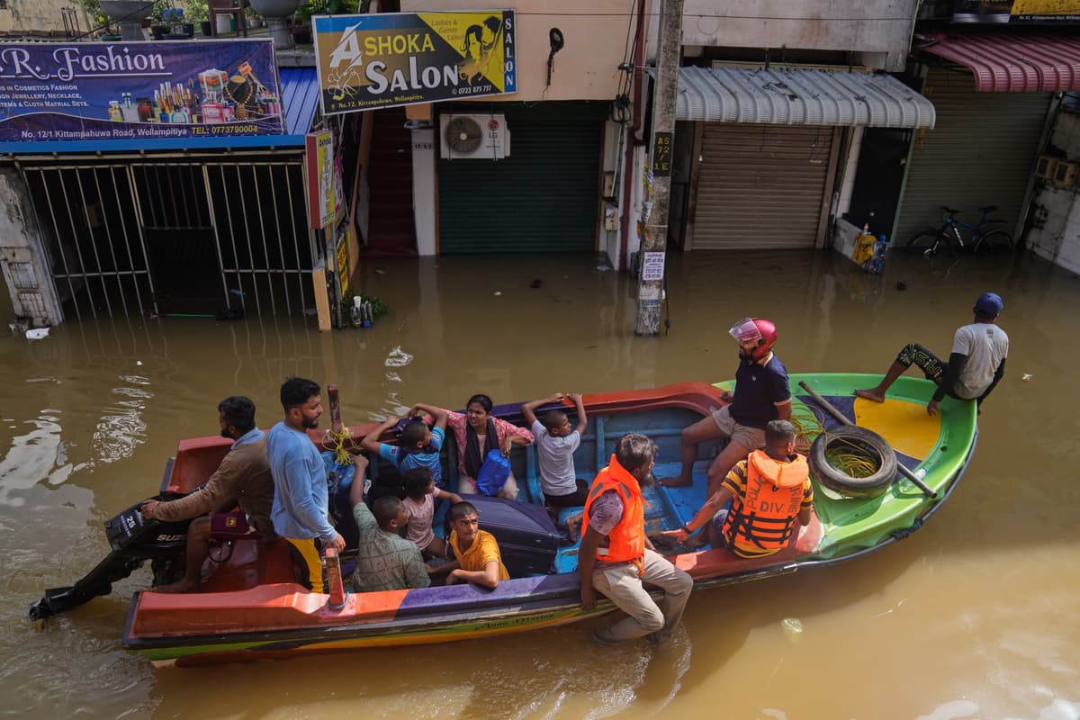 Community support during floods